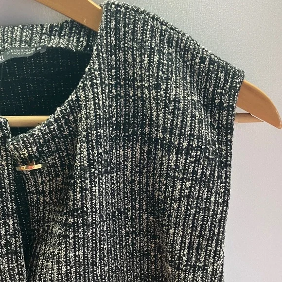 Zara Black and White Textured Sleeveless Knitted/Woven Top - Picture 2 of 5